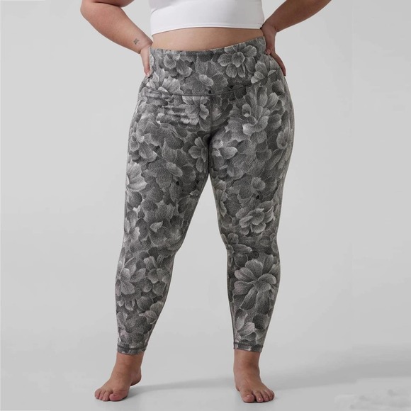 Athleta Pants - Athleta Elation Textured Tight Chakra Floral Black/ Seasalt 1X